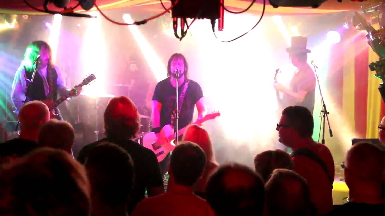 THE BLUEFIELDS - MVI 2912 @ THE RAILWAY VENUE, BOLTON