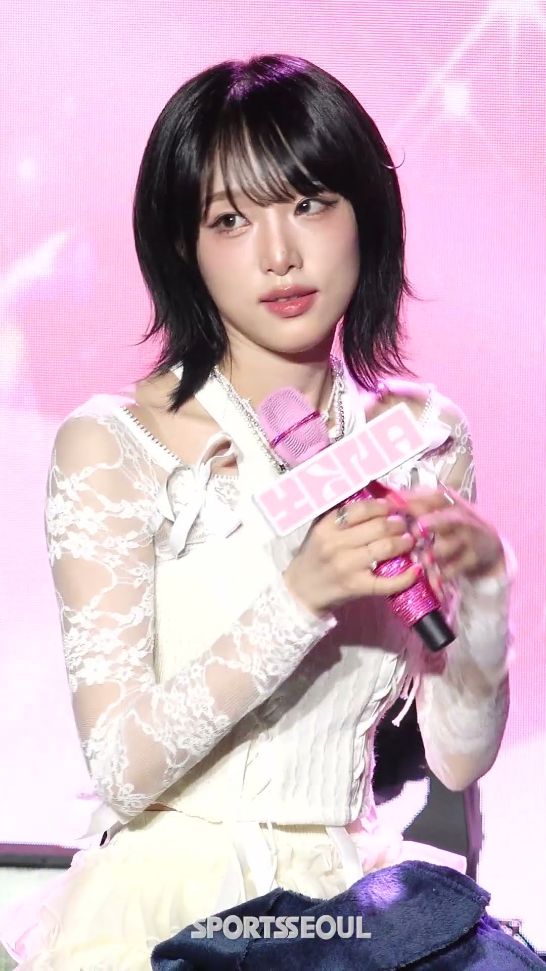 네모? 박경림? 혼란의 '카오스 예나' #최예나