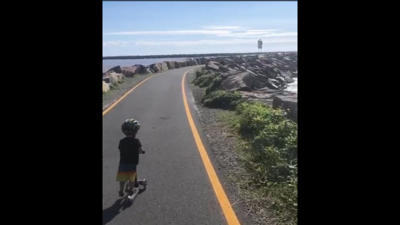 Andy Lives in Yamba - YouTube