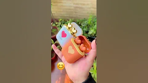 airpods lipstick                                                   contact- 821 820 8599