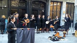 Students from Porto singing Desfado