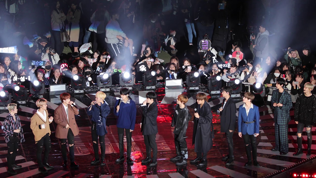 [4K] 181014 세븐틴(Seventeen)- 박수 + 멘트 + 어쩌나 @수원월드컵경기장