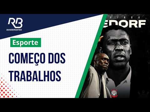 Seedorf takes charge of Corinthians and leads first training session at the practice facility
