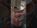 Comment faire si le bouchon de la cannette de coca cola vous nerve 