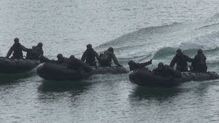 水陸両用作戦の能力高める考え 防衛相が離島奪還訓練を視察