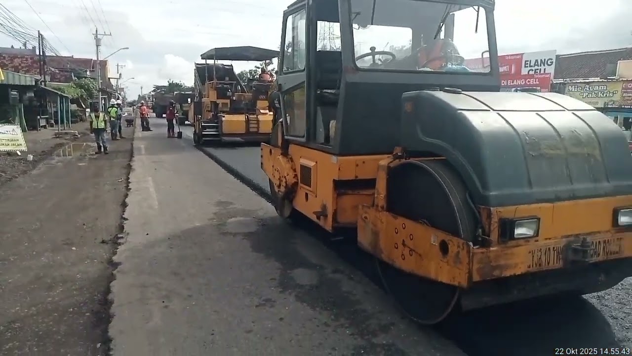 Pengaspalan jalan bantul, simpang tiga cepi
