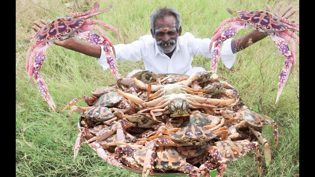 Yummy Pepper BIG CRAB Prepared by my DADDY Arumugam / Village food factory