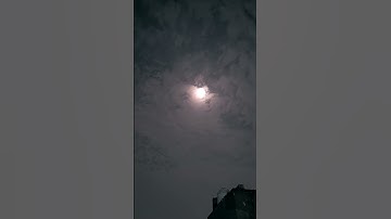 The Moon Behind The Clouds ❤️ #nature #naturelovers #naturevideo #moon #clouds #sky #moonlovers ❤️