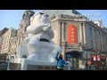 A 6 metre Ice Sculpture of Psy!