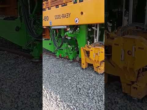 การทำงานของรถอัดหินเพื่อซ่อมบำรุงทางรถไฟ