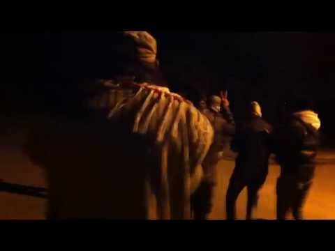 لحظة قمع المناضلين أمام منزل عبد الصمد هيدور على الساعة 3 صباحا