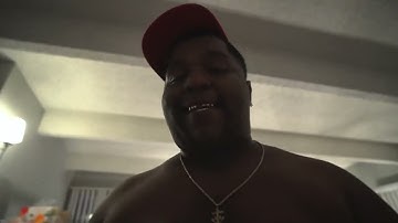 IssBrazy - How To Creep (Official Music Video) 🎥 : Clickbaitmedia Jay Stvsh