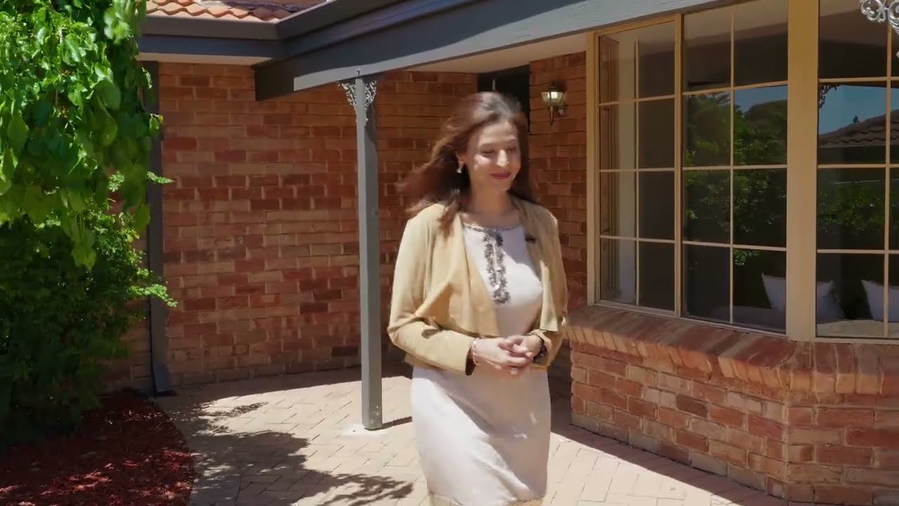 Sangita Forrest is proud to present 16 Clifton Gardens, Kallaroo