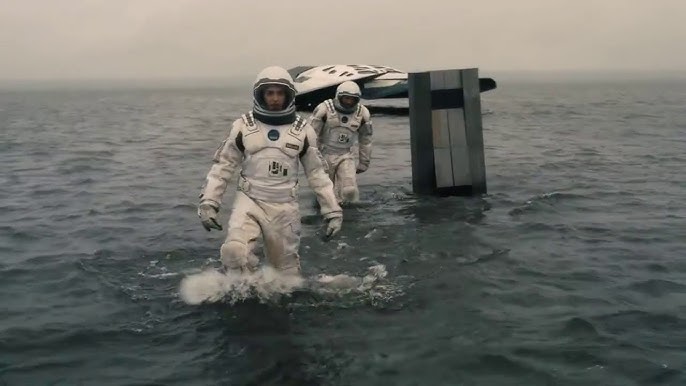 1 Hour Here Is 7 Years on Earth - INTERSTELLAR scene - YouTube