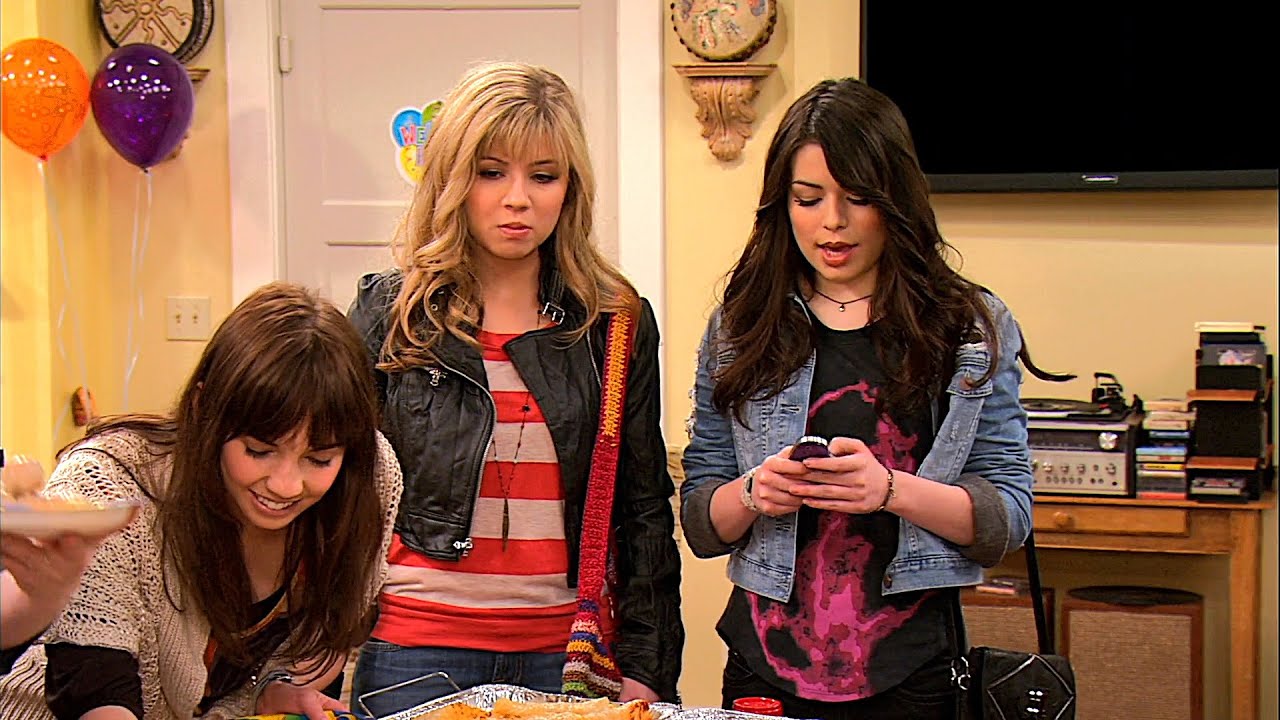 Carly Conoce a la Familia de Nora la Loca iCARLY CAPITULOS COMPLETOS