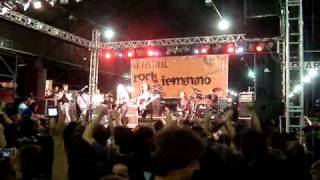 Girlschool - Demolition Boys (Rio Claro - 19/03/2011)