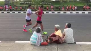กองเชียร์ มาพร้อมตะกร้าหมาก 😂😆 [Buriram marathon 2019]