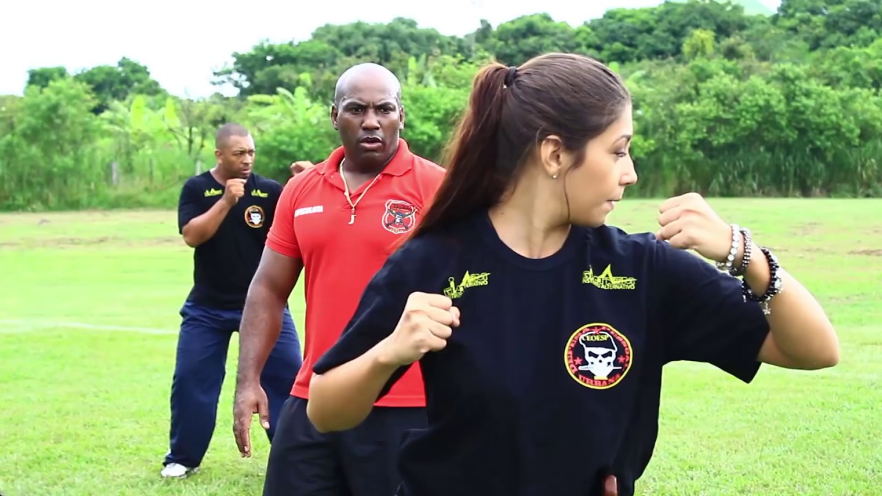 Curso de Combate com faca com Alexandre Darshan