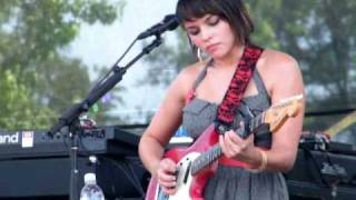 Norah Jones - "Cry Cry Cry" Bonnaroo 2010 chords