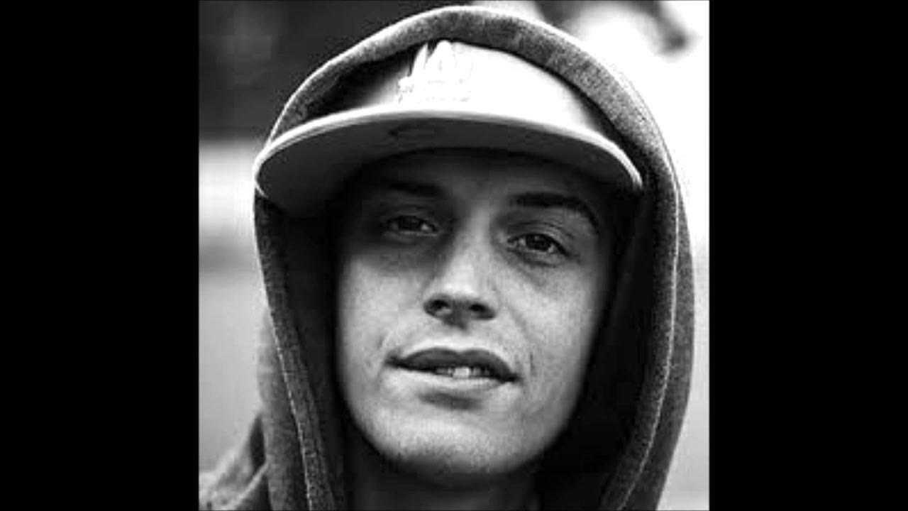 Маленький гуф. Гуф в молодости фото. Сын гуфа маленький. Сэм долматов. Рэпер гуф в детстве.