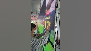 He tried to teach us how to install it.#ledscreen #ledwall #leddisplay #eagerled #ledmodule