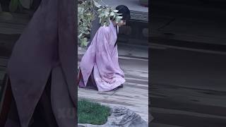 Làm gì bắt cô nương quỳ thế . Hậu trường quay phim cổ trang Hoa ngữ #behindthescenes