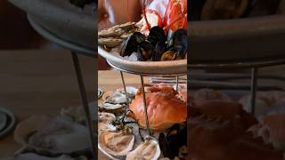 Seafood Tower in Los Angeles 🦞🦪 🦀 #shorts #sefood #seafoodtower #losangelesliving #losangeles