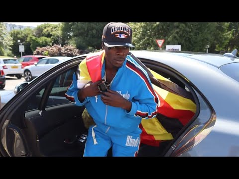 Alien Skin given a warm welcome at Heathrow Airport, London - YouTube