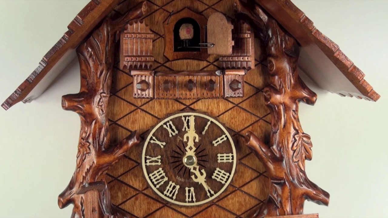 Adolf Herr Cuckoo Clock The Black Forest House 8 day Nr AH 3041 8T