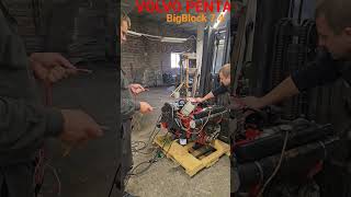 Volvo Penta 7,4 Big Block first startup