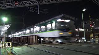 京阪9000系特急　牧野駅高速通過