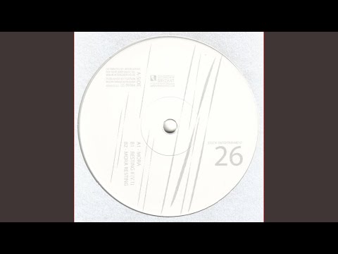 Leonid — Mora Resting