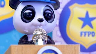 The Fingerlings Show | The Glitter Pandas Cry in Public | Toy Videos for Kids