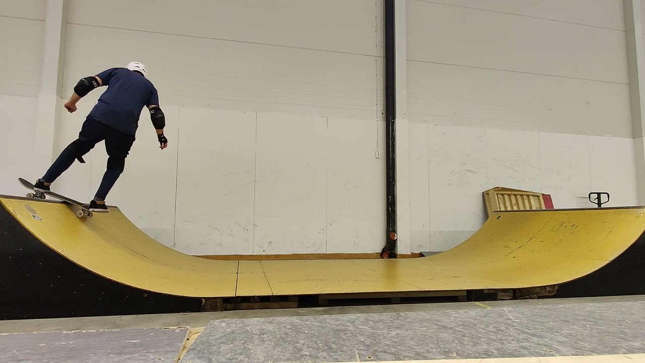 Day 005 - Relearning skateboarding after 30 years @48