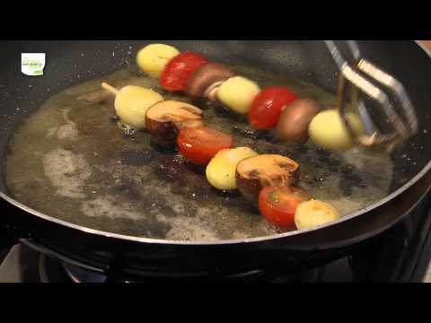 Video: Wat Te Koken Met Varkensvlees, Aardappelen En Champignons