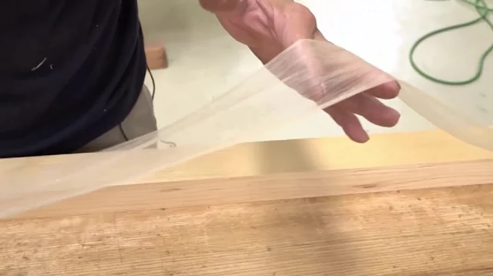 Amazing carpentry skills with his ultra-thin hand-planed shavings of only 3 micrometers thickness