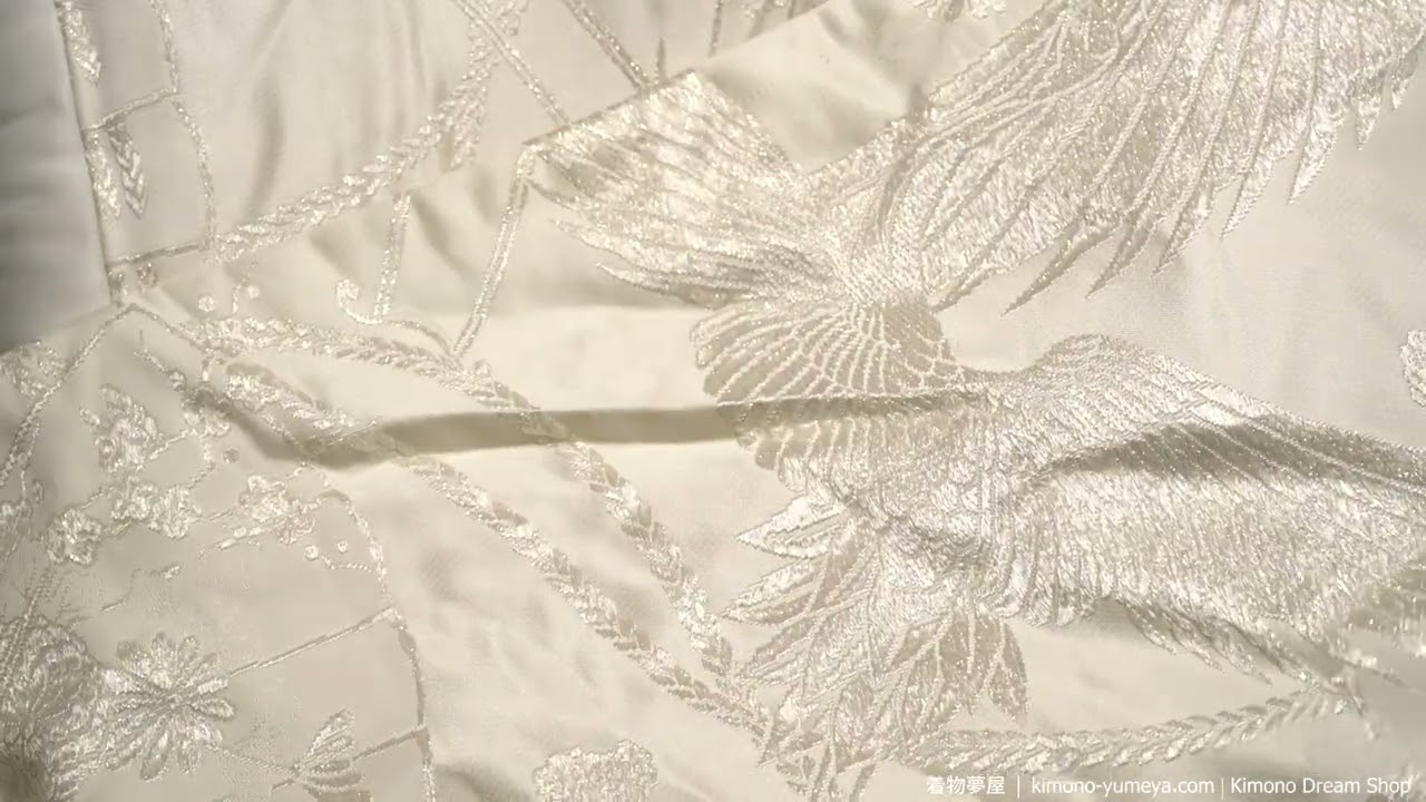 Off White 1980s Uchikake - Vintage Shiromuku Embroidered Japanese Wedding Gown - Flower Cart Herons