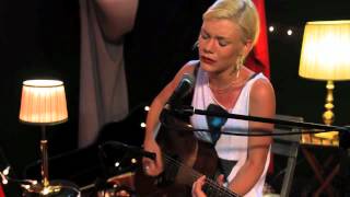 Trixie Whitley - Fourth Corner (Live @ Lowlands 2012)