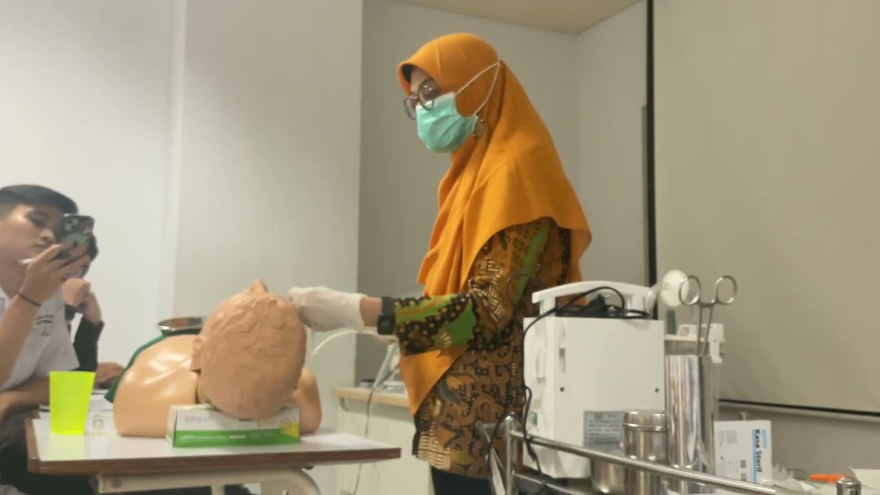 dr.Marinda (pemasangan nasogastric suction + OGT dan suction)