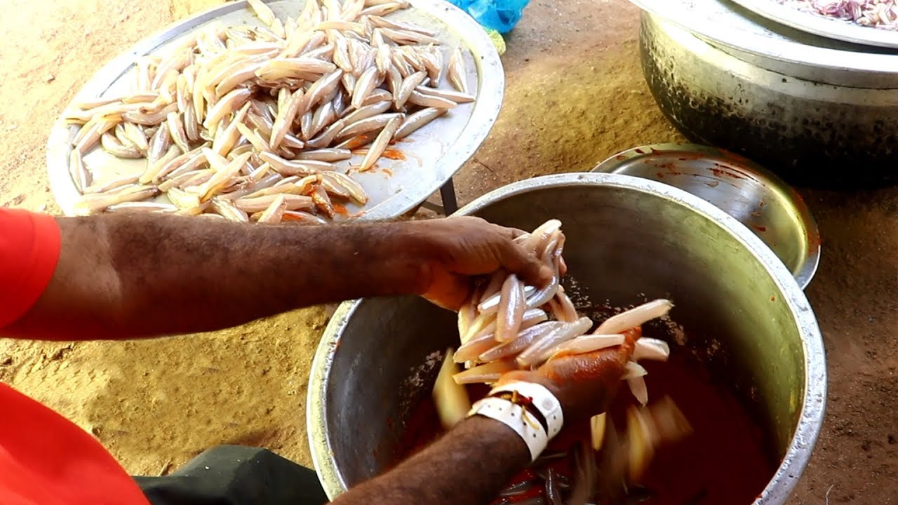 Best Indian Street Food Ever | 1000 Small Fish fry in Village Style | Anchovy Fish fry |village food | South Indian Food