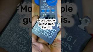 How to test a 2.5uF fan capacitor with a digital tester #capacitor #howto