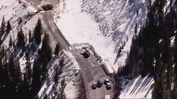 Wet avalanche shuts down US 40