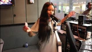 .@fificooperfans performs 'Monate C' on #TheGreatEscape with @pearlmodiadie & @amonmokoena