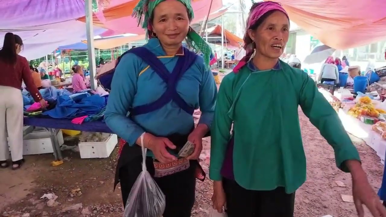 Lung Khau Nhin Market – Where the Colors of Lao Cai’s Highlands Come Together