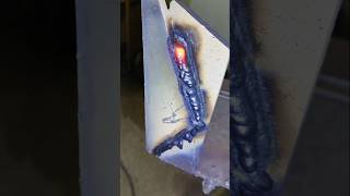 Tricks for welding vertical position at an angle of 45 degrees #shorts #verticalwelding #weldingtric