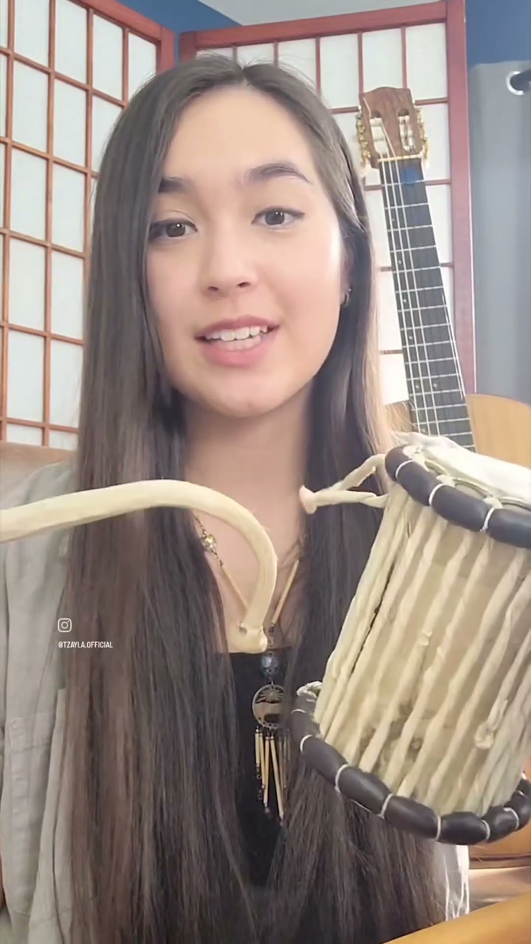 Type your answers in the comments! tzayla.comtzayla.com/linktree/#tzayla #music #instrument