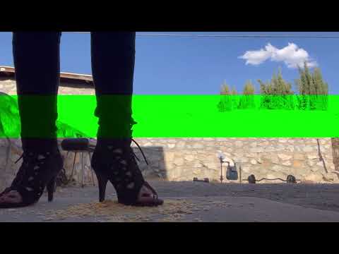 Sexy Heel Crunching