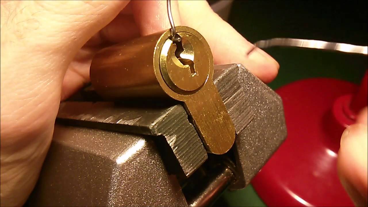 (133) Lock Picking - Paperclip Tools - YouTube