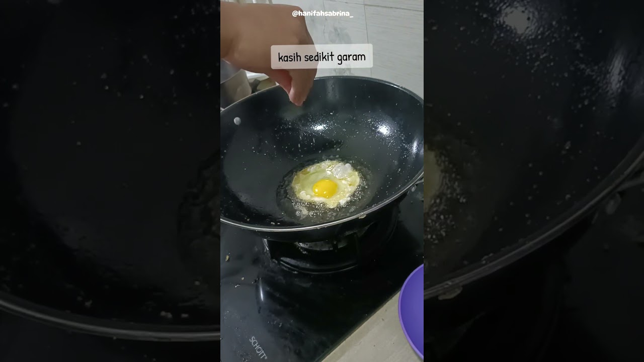 tips menggoreng telur agar bentuk nya bulat sempurna 