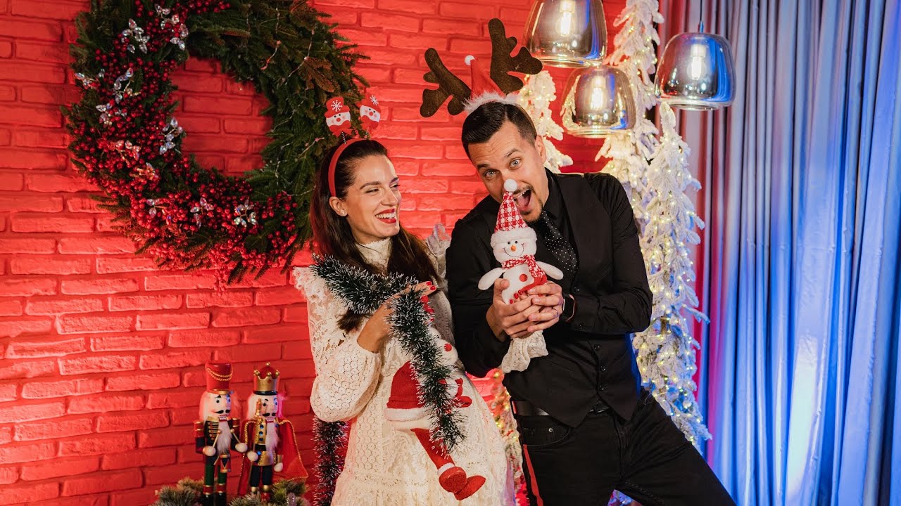 Božić s narodnim [Christmas Living Room Acoustic] - cijela emisija 2021.